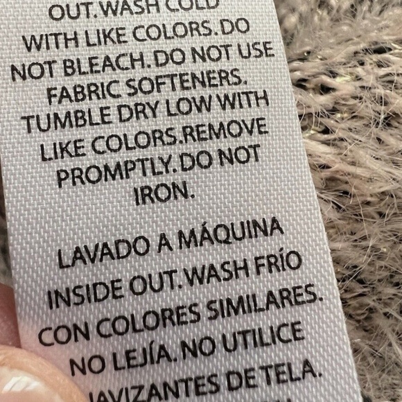 NWT WILDFOX Eyelash cardigan open long pink animal sz XS metallic comfy - Picture 8 of 8